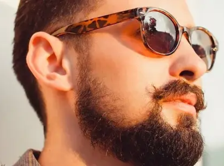 👓
Cada pieza de #GafasNiccolo está diseñada pensando en la comodidad del día a día.
Notará la ligereza y el ajuste estable; son #gafas hechas para durar y aguantar el ritmo sin perder el look
(◔‿◔)

#NiccoloGiovanni #EyewearDesign #GafasConEstilo
@GafasNiccolo en #Cocentaina