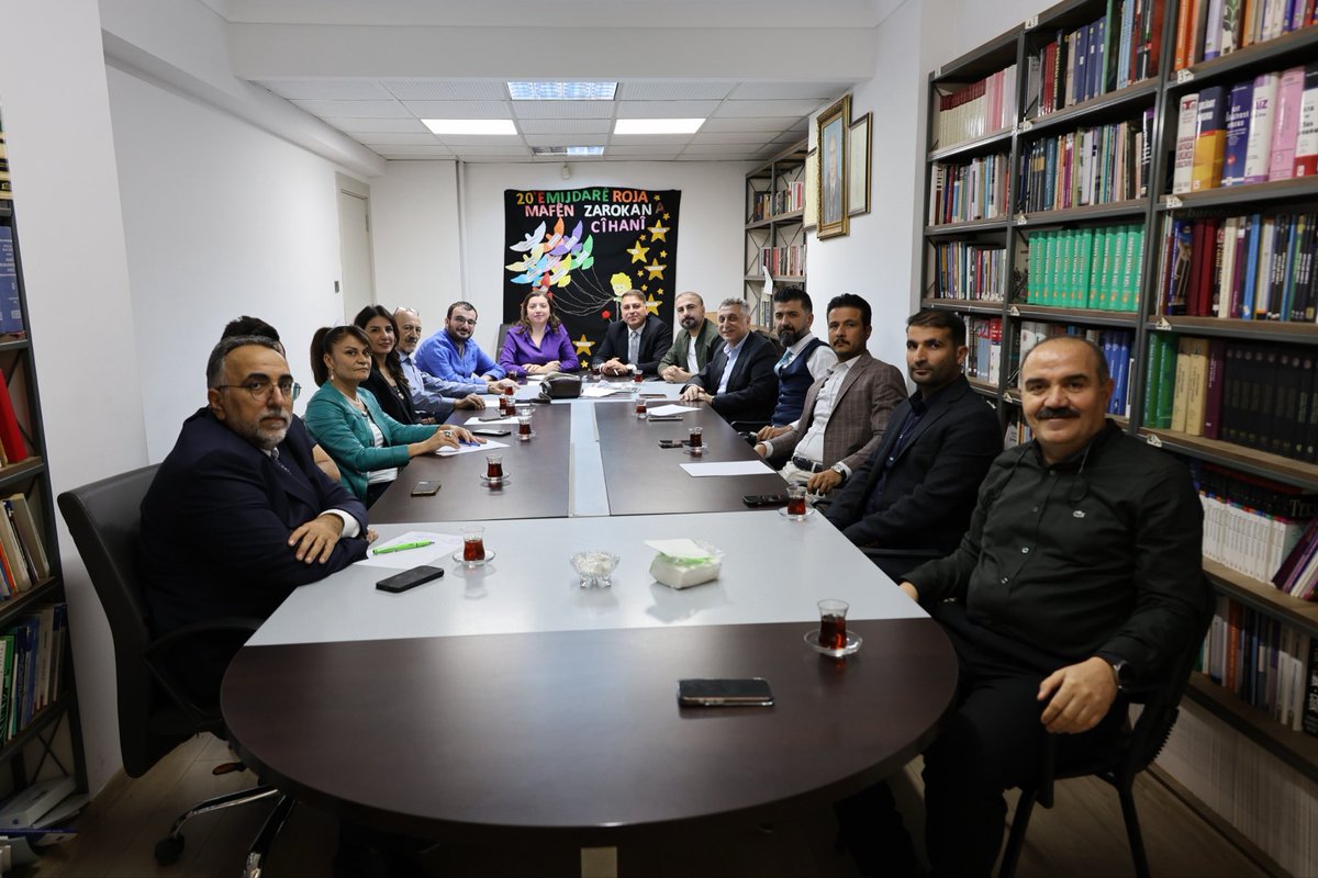 HalitADVAN's tweet photo. Diyarbakır Barosu Staj Eğitim Merkezi Yürütme Kurulu Olarak Kasım Ayı Eğitim Programını Hazırlamak İçin Bir Araya Geldik. https://t.co/sKimFMPt6c