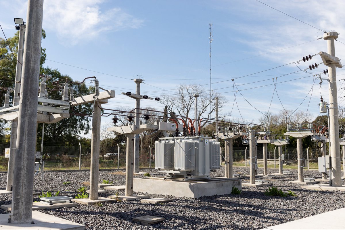 ⚡Invertimos en energía para mejorar en servicio eléctrico en #Necochea 

La localidad de Quequen tendrá una nueva Estación Transformadora que reforzará el suministro, beneficiando a usuarios domiciliarios y a las industrias alrededor del puerto local.

👉 is.gd/NuqlM7