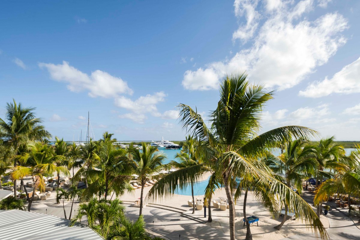 Oceanfront mornings, endless horizons. 💙 

 Blue Haven’s One-Bedroom Suites are perfect for couples or solo travelers craving serenity. These suites invite you to slow down, breathe deep, and let the ocean set the rhythm of your days: bit.ly/4pGT6j6