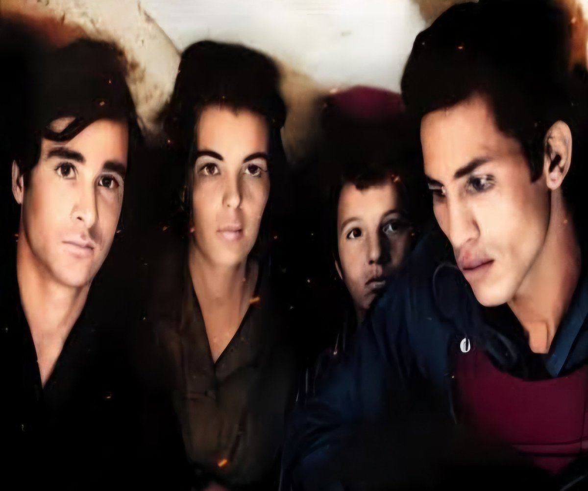 الجزائر قبل الفاتح من نوفمبر 1954 كانت جنة على الأرض ودمرتها المقاومة الجزائرية على يد جبهة التحرير الوطني وجناحها العسكري فهم من جلب الدمار للجزائر بعد أن عمرتها فرنسا......

تكلم وكأن خالك حصان 🤣🤣🤣