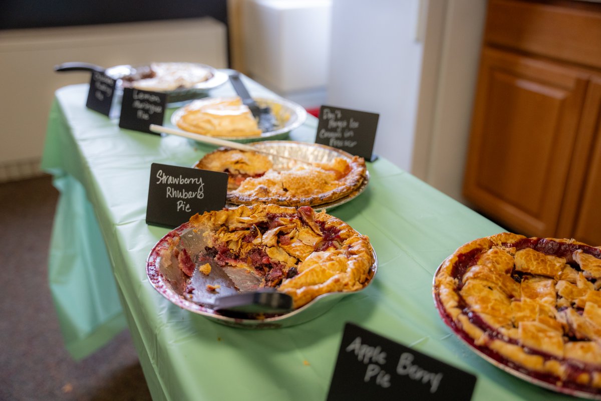 ISD347's tweet image. Pie, ice cream, and October birthdays! 🥧🍦🎉 Always fun to celebrate together at WEAC. 

#WillmarPublicSchools #HappyBirthday #WPSCommunity