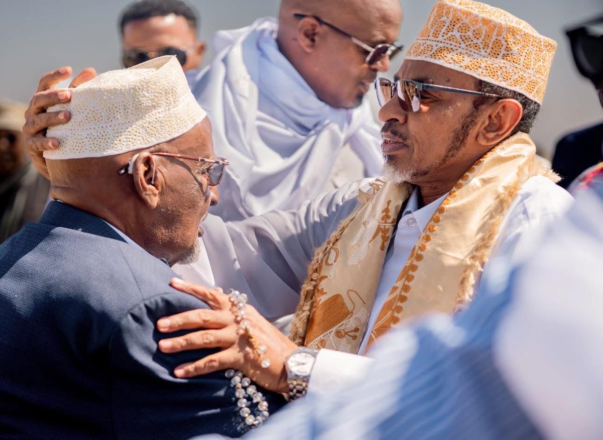 Hamud2022's tweet photo. I welcome the leadership of the new president based on rapprochement. In general, the citizens of Somaliland are happy to move away from the politics of isolation and bad language that have left us with resentment and alienation among the people. @Abdirahmanirro SL. West and es https://t.co/mO9wFLFcSt