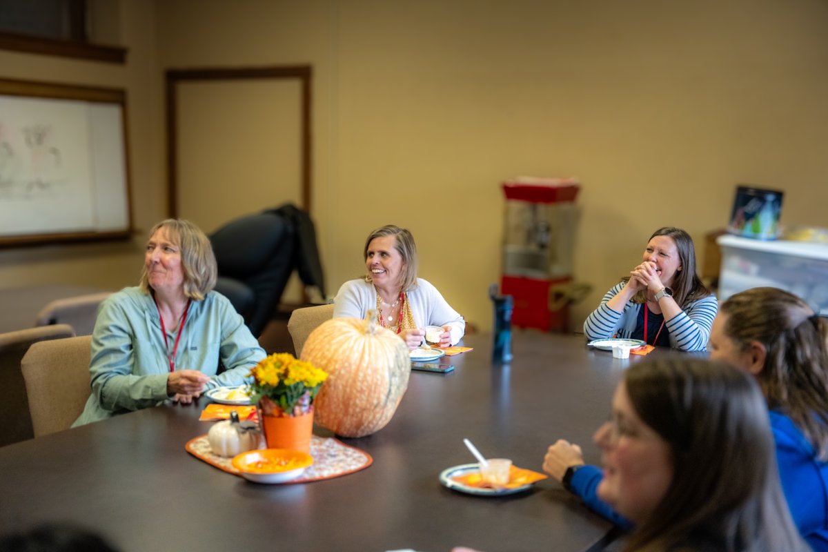 ISD347's tweet image. Pie, ice cream, and October birthdays! 🥧🍦🎉 Always fun to celebrate together at WEAC. 

#WillmarPublicSchools #HappyBirthday #WPSCommunity