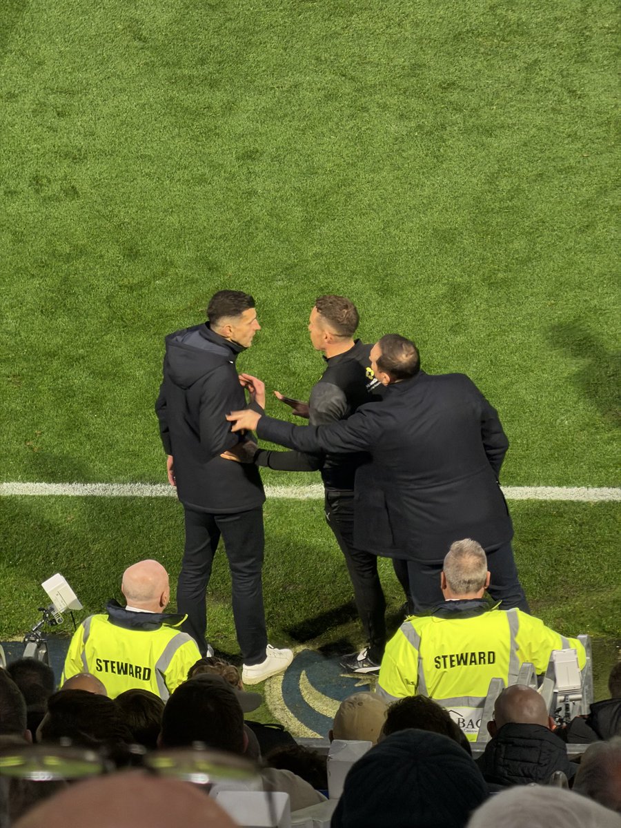 DanGeorgee's tweet image. John Mousinho and Frank Lampard have just had to be separated on the touch line #Pompey #pusb