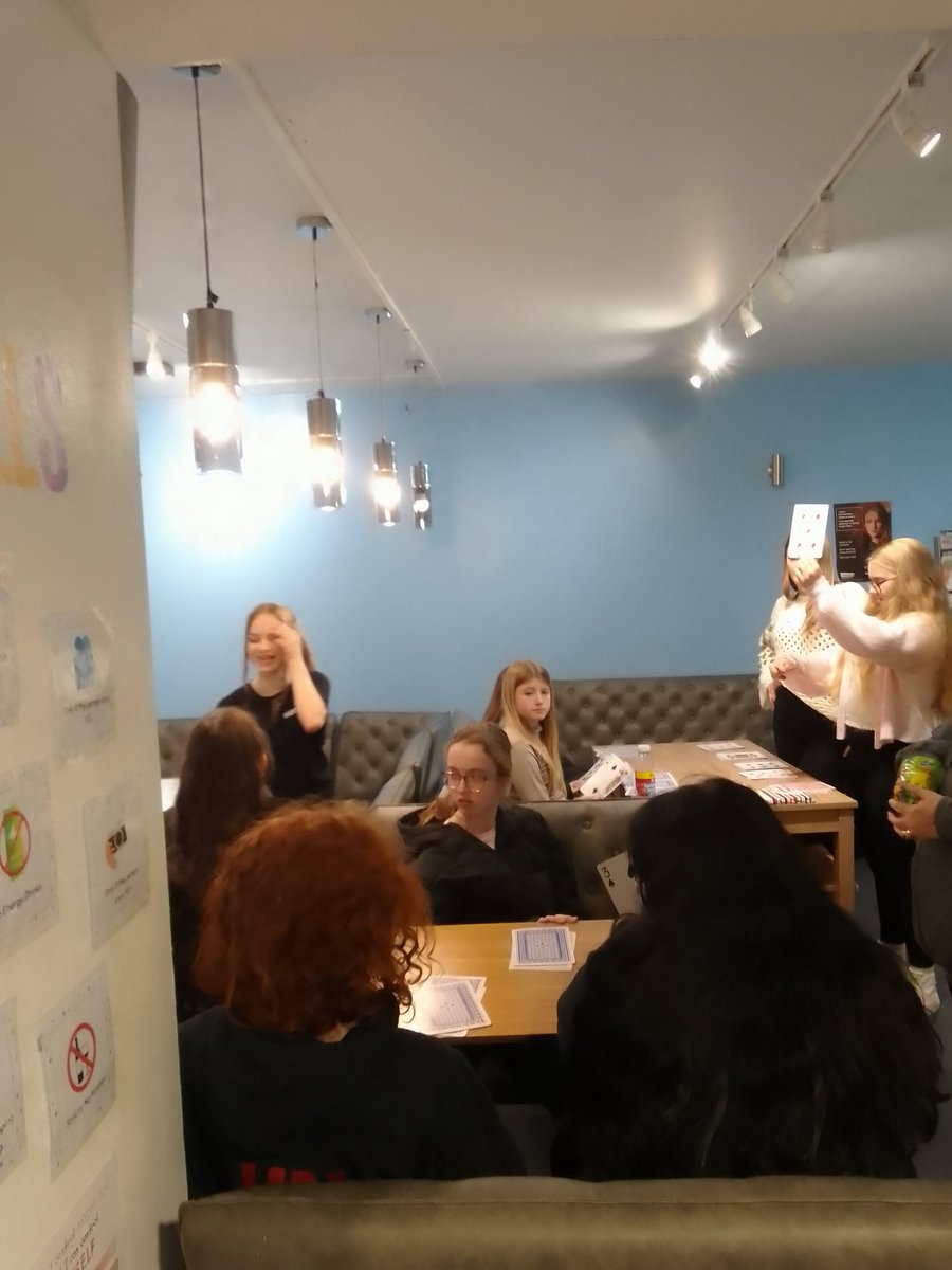Z1GirlsGroup's tweet image. Tonight the girls enjoyed playing card bingo🃏 #gettingcompetitive @WomensFundScot @GYT_Heather @girvanyouthtrst