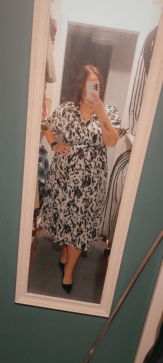 Ok, graduation dress #2. I can't decide!🤷‍♀️🤦‍♀️