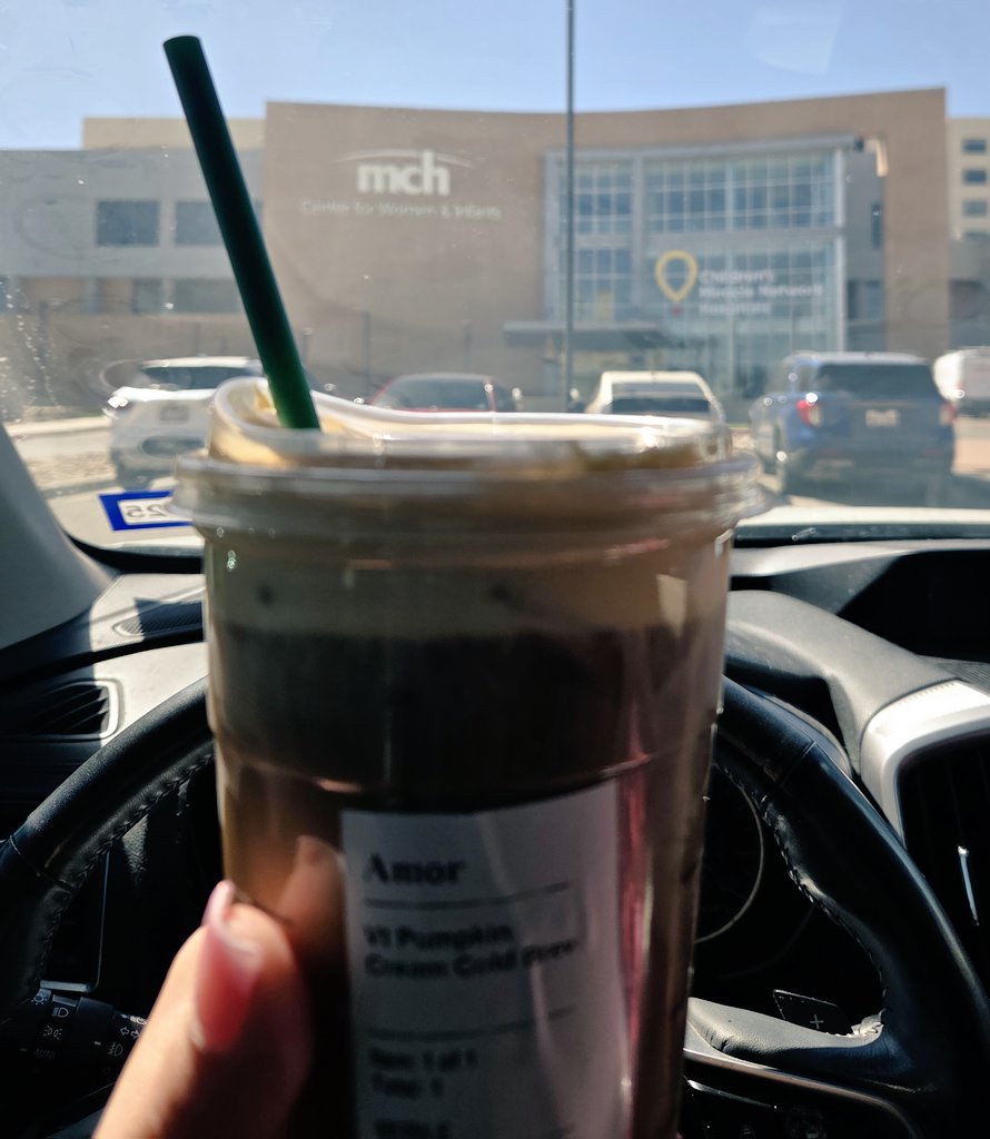 amorsitoo143's tweet image. Had 2 classes this morning,  now time for work. Had to get coffee first ☕️ ✨️
#PositivelyOC #Radtechstudent