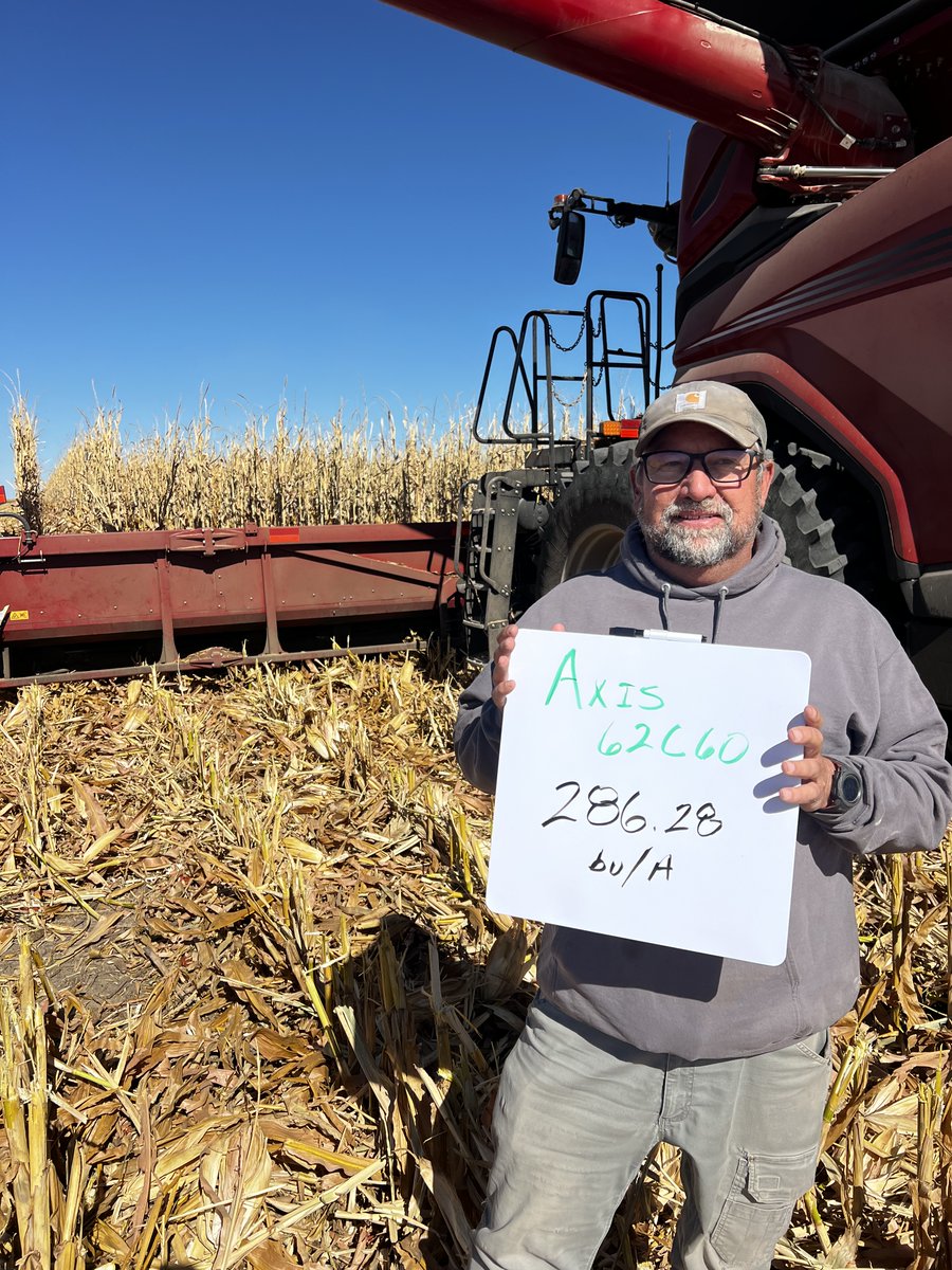 Look at the results of dialing in a Max Yield System approach. <a href="/chris_winderlin/">Chris Winderlin</a>  is reaping the benefits with this field of Axis 62C60 on irrigated continuous corn with his yield coming in at 286.28bu/a
Corn was planted 5/16/25 @ 29,000 population in corn stalk residue. In