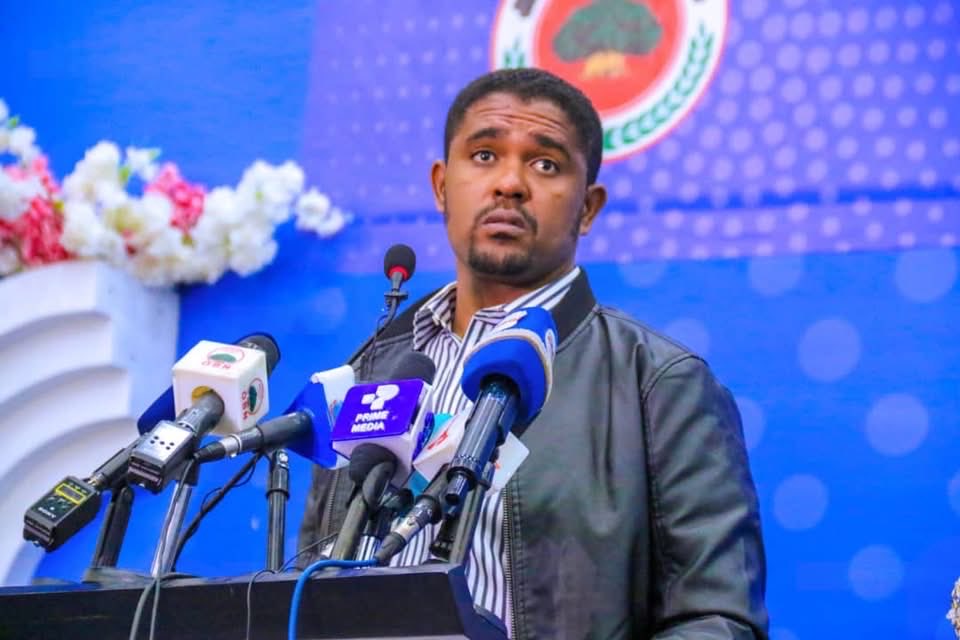 ከሰፈር ጎርምሳነት ውጣና ህዝቡን ከጥቃት ተከላከል አሊያ  ስልጣን ልቀቅ!