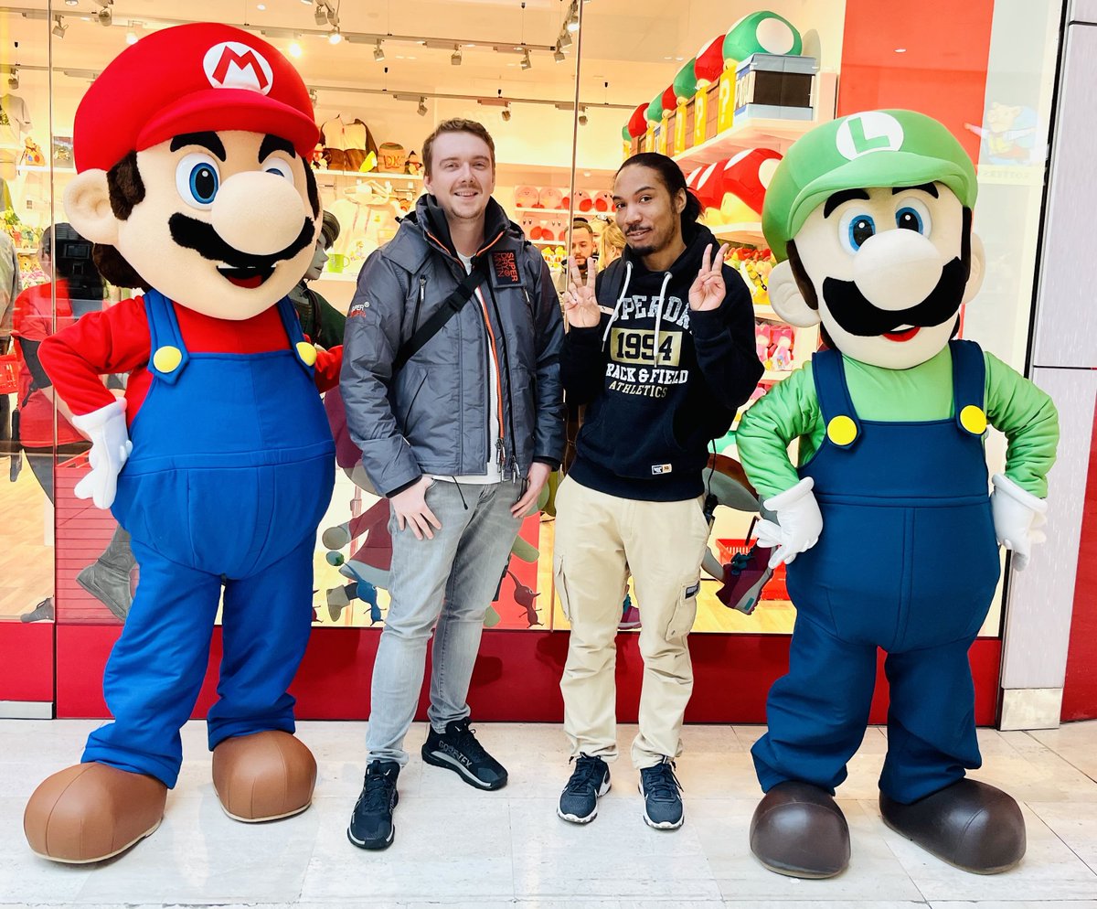 Arekkz Gaming (@arekkz) on Twitter photo We got invited to check out the Nintendo pop-up store in London! Of course we ended up hanging out with Mario & Luigi 😂
Big thanks to <a href="/NintendoUK/">Nintendo UK</a> for the invite, it was such a good time!
#AD | invite We got invited to check out the Nintendo pop-up store in London! Of course we ended up hanging out with Mario & Luigi 😂
Big thanks to <a href="/NintendoUK/">Nintendo UK</a> for the invite, it was such a good time!
#AD | invite