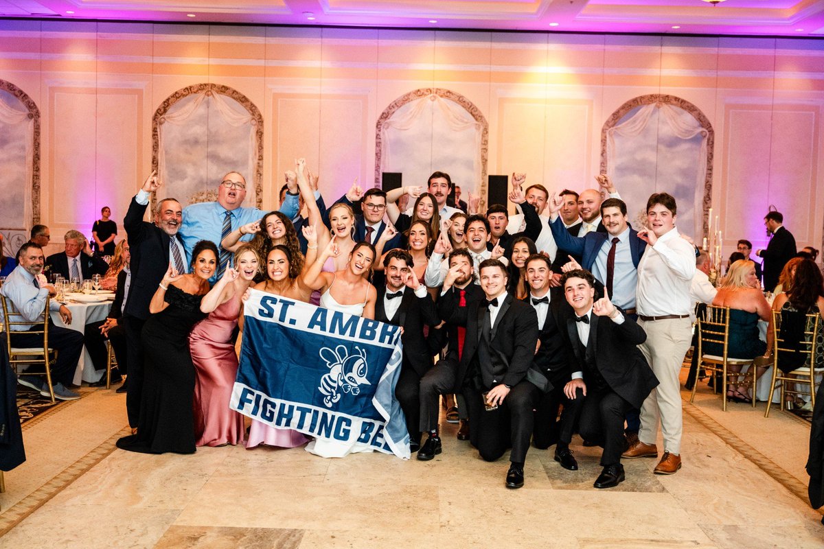 Congratulations to Morgan ’23 and Justin ’23 Wright, who celebrated their marriage on August 31 surrounded by members of the St. Ambrose family! 🎉🐝

Getting married soon? Contact the Alumni Office to receive an SAU flag for your big day!