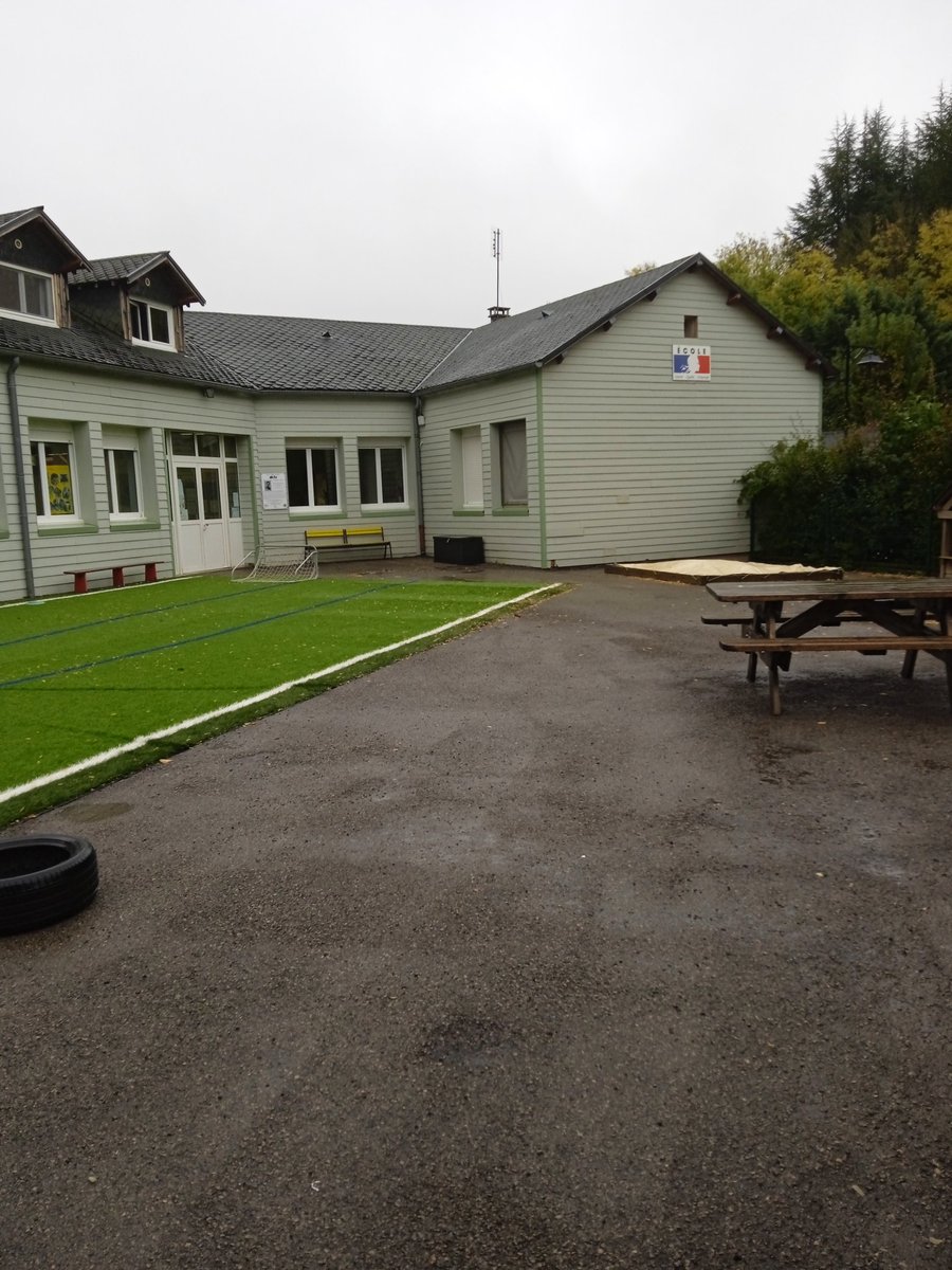 Les agents du #sdjes de la <a href="/Dsden30/">DSDEN 30</a> poursuivent leurs missions de contrôle et d'évaluation des #acm et des #eaps comme ici à #Aulas et #Lanuejols