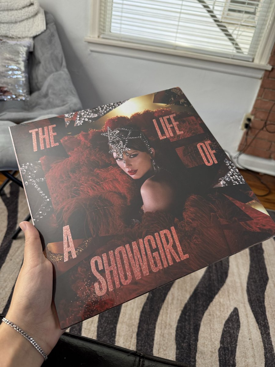 riptaylorsrep's tweet image. good mail day :)