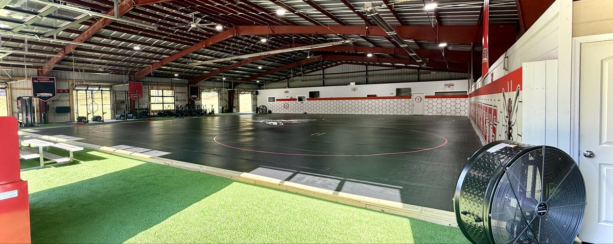 CoachVBarber's tweet photo. Who wouldn’t want to train here?!
#WonNation - #LYeah https://t.co/yxSNKNVRSP