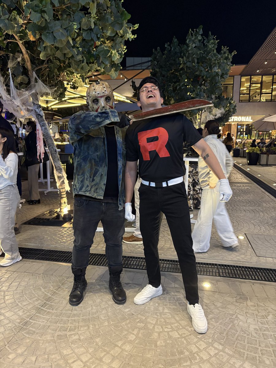 YonattanG's tweet photo. Modo Pre-Halloween

#Halloween https://t.co/6eHhCSDFN7