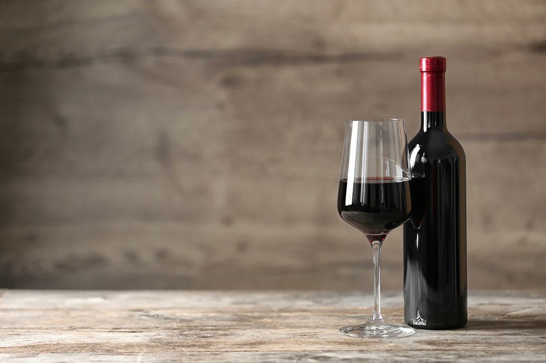 Bizmarkmedia's tweet image. Did you know the shape of your wine glass can actually affect the flavor of your wine?
SHOP WINE HERE: bizmarkmedia.com/s-z/wine/wine-…

#WineFacts #SipSmart #wine