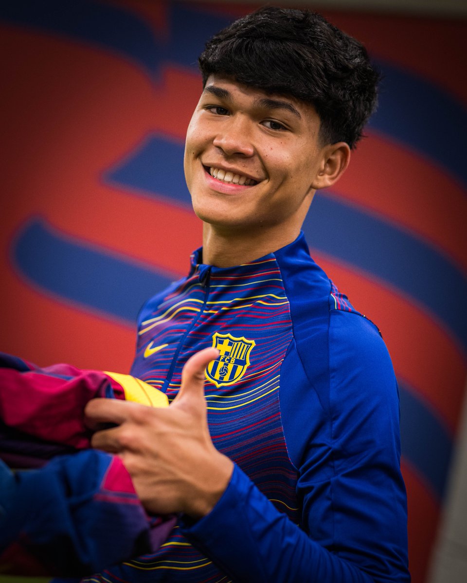 Gran debut en Ch🅰️mpions 👏