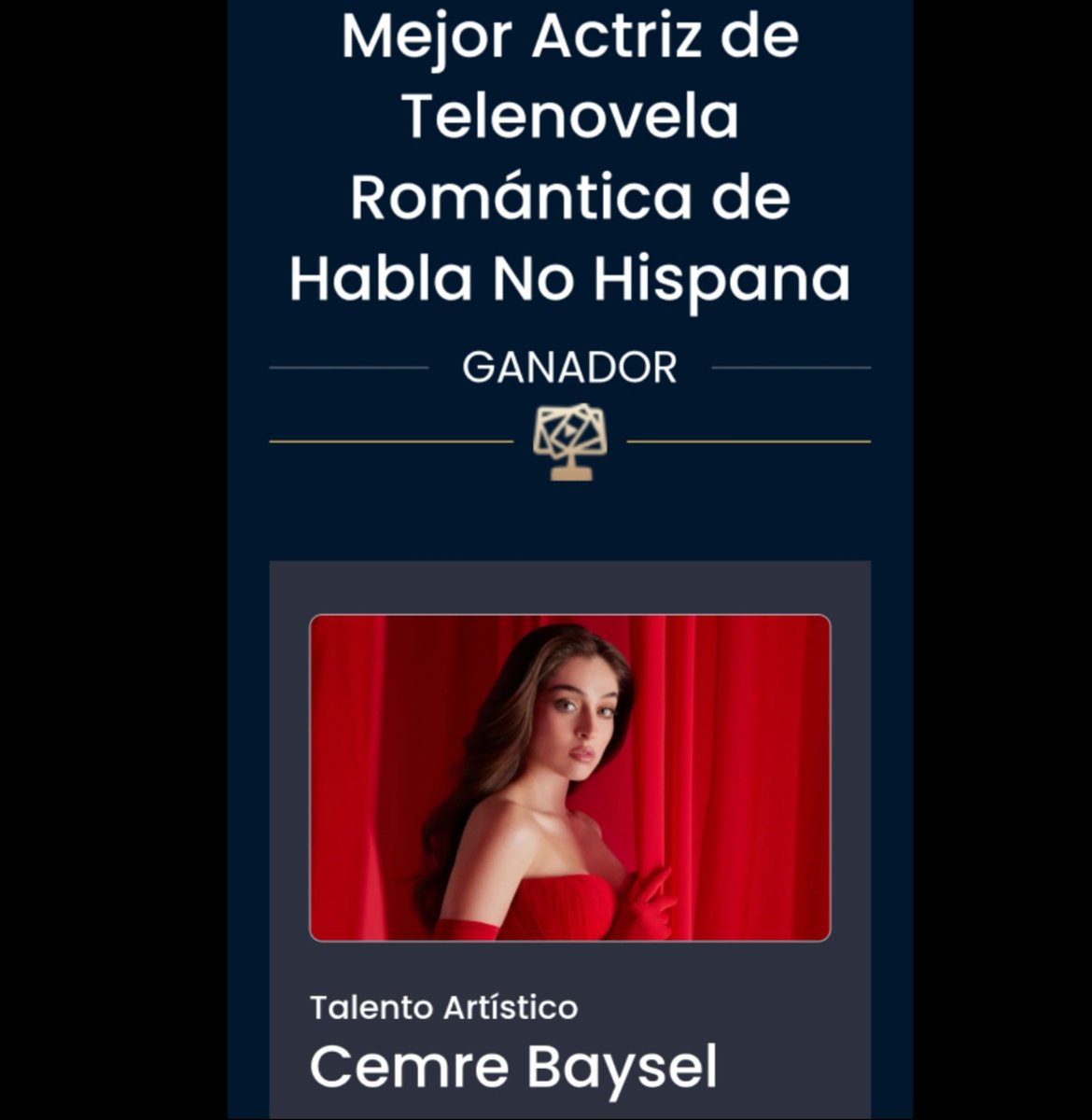 #CemreBaysel Latin Amerika'nın en prestijli ödül töreni olan Produ Ödülleri’nde 'İspanyolca Olmayan En İyi Romantik Pembe Dizi Dalında En İyi Kadın Oyuncu' ödülünü kazandı. 👏