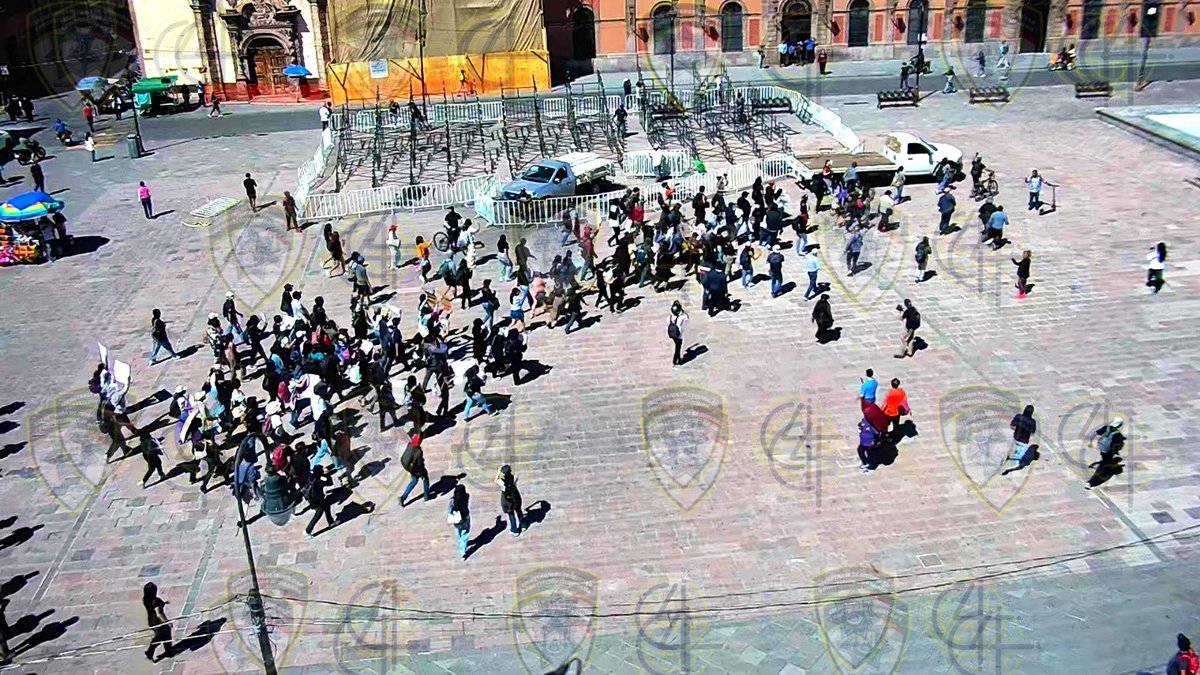 SSPCSLP's tweet image. ⚪️🔵 #ReporteVial 🚨#VialidadSLP 

⚠️Actualización 

👉🏻Contingente que avanzaba sobre av. Venustiano Carranza arribó a Plaza Fundadores

👉🏻Contingente que avanzó sobre glorieta Juárez, se dirigió hacia av. Universidad, están por ingresar a zona de la Alameda por Othón