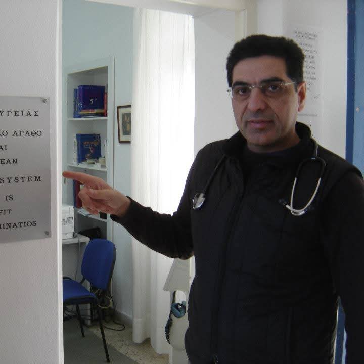 Τι αβάσταχτη ντροπή! Ο Γεραπετρίτης αρνήθηκε την νοσηλεία και θεραπεία στα παιδιατρικά μας νοσοκομεία 15 παιδιών από την Γάζα! 
Γράφει ο καρδιολόγος Γεώργιος Βήχας: 
"Δυστυχώς η κυβέρνηση δια του υπουργού εξωτερικών Γεραπετρίτη αρνήθηκε να φέρει παιδιά από τη Γάζα στην Ελλάδα για