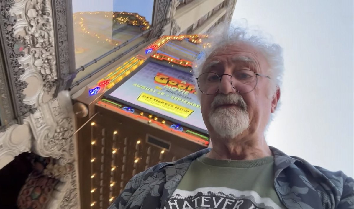 Check out this link for director Allan Arkush's new "Video Column" for TRAILERS FROM HELL. It's a lot of fun - and hugely informative! Can't wait for the next instalment! <a href="/TrailersFromHel/">Trailers From Hell</a> #movies #film
youtu.be/fUtRlAgXef0?si…