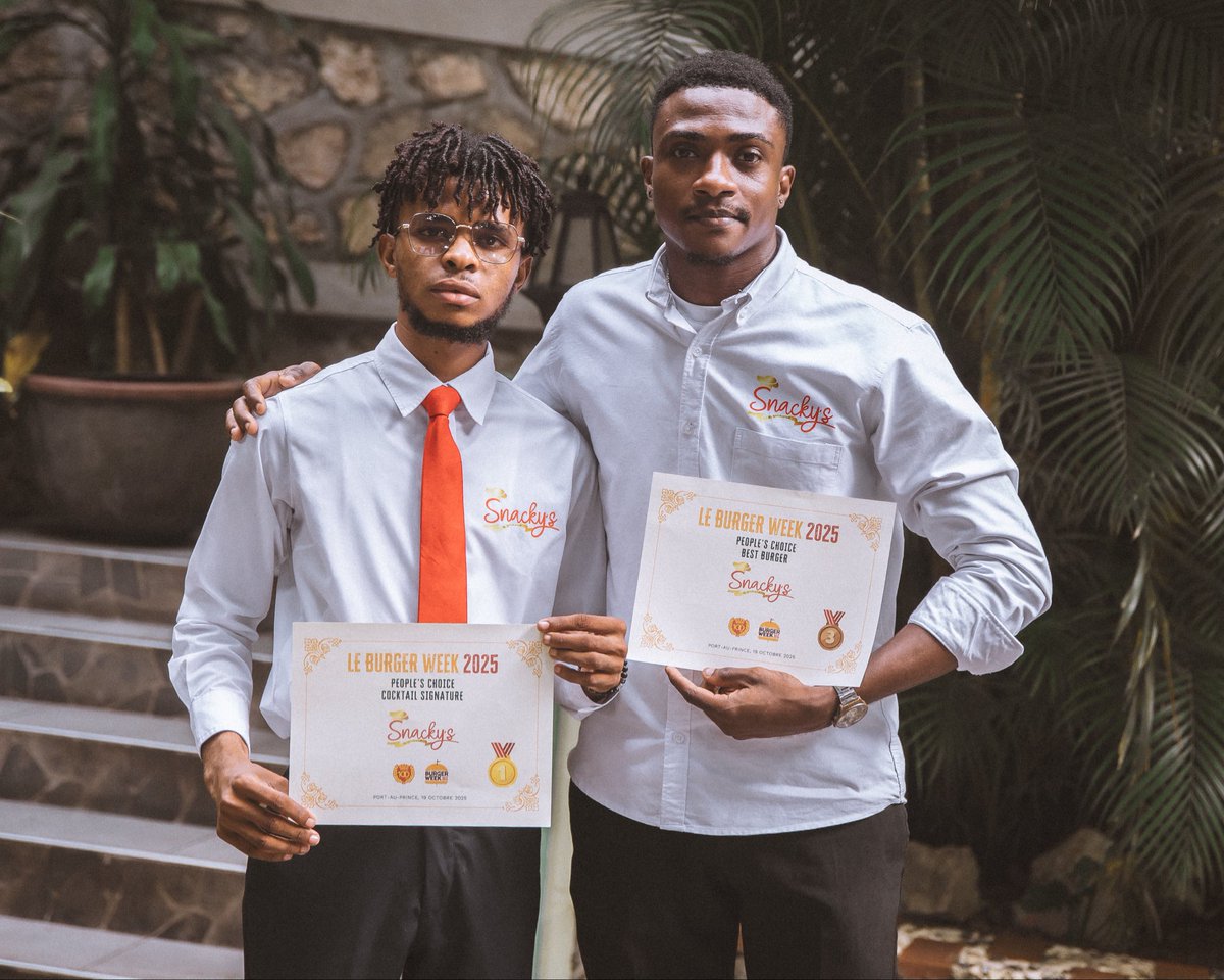 Merci à tous les restaurants présents lors de la cérémonie de remise des primes pour cette 12e édition ! Bravo à tous les gagnants ! 

#LeBurgerWeekHaiti #LeBurgerWeekHT #LaCouronne100ans #EditionBestOf #AnsyenBonToujouBon