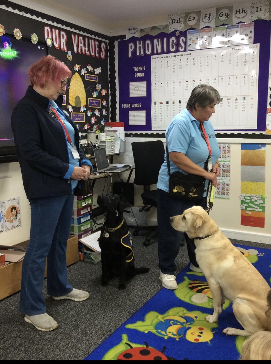 Mrs Handy tweet media