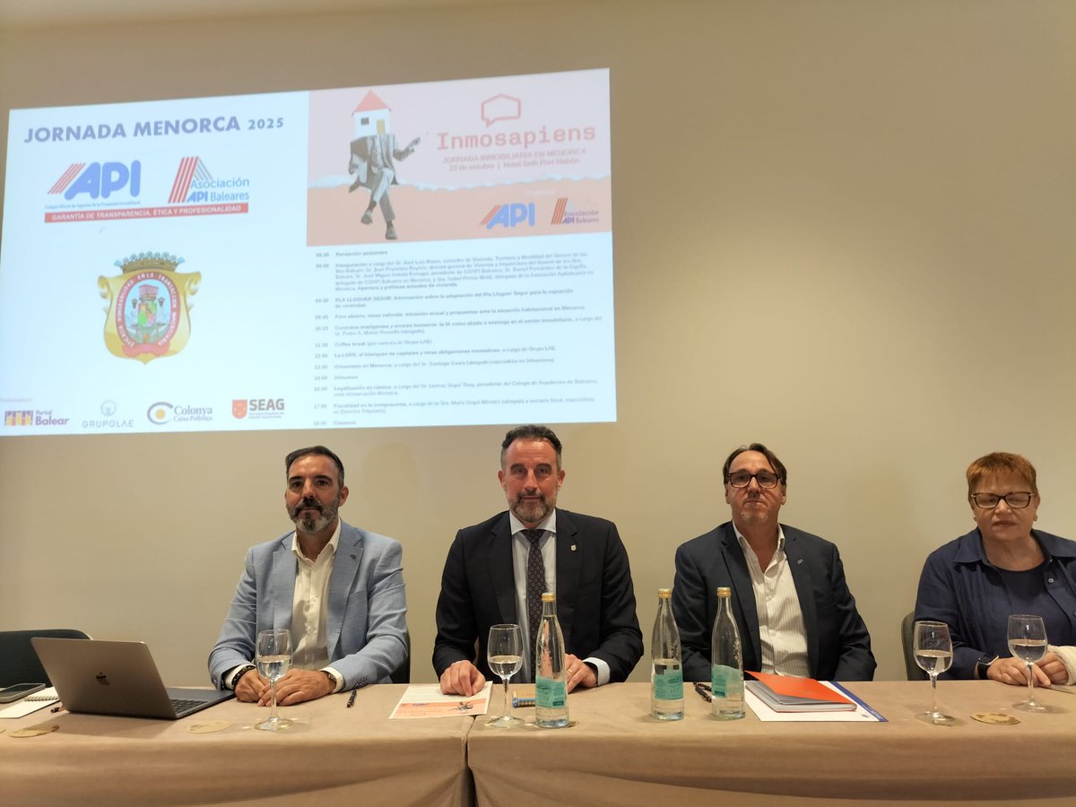 Colonya ha participat com a patrocinador a la Jornada Immobiliària Inmosapiens de Menorca.

El nostre delegat de Maó, Tino Maria Ballester, va destacar la col·laboració amb les agències i el bon funcionament del conveni “Nova Hipoteca Jove” de l’IBAVI
#Colonya #Habitatge #Menorca