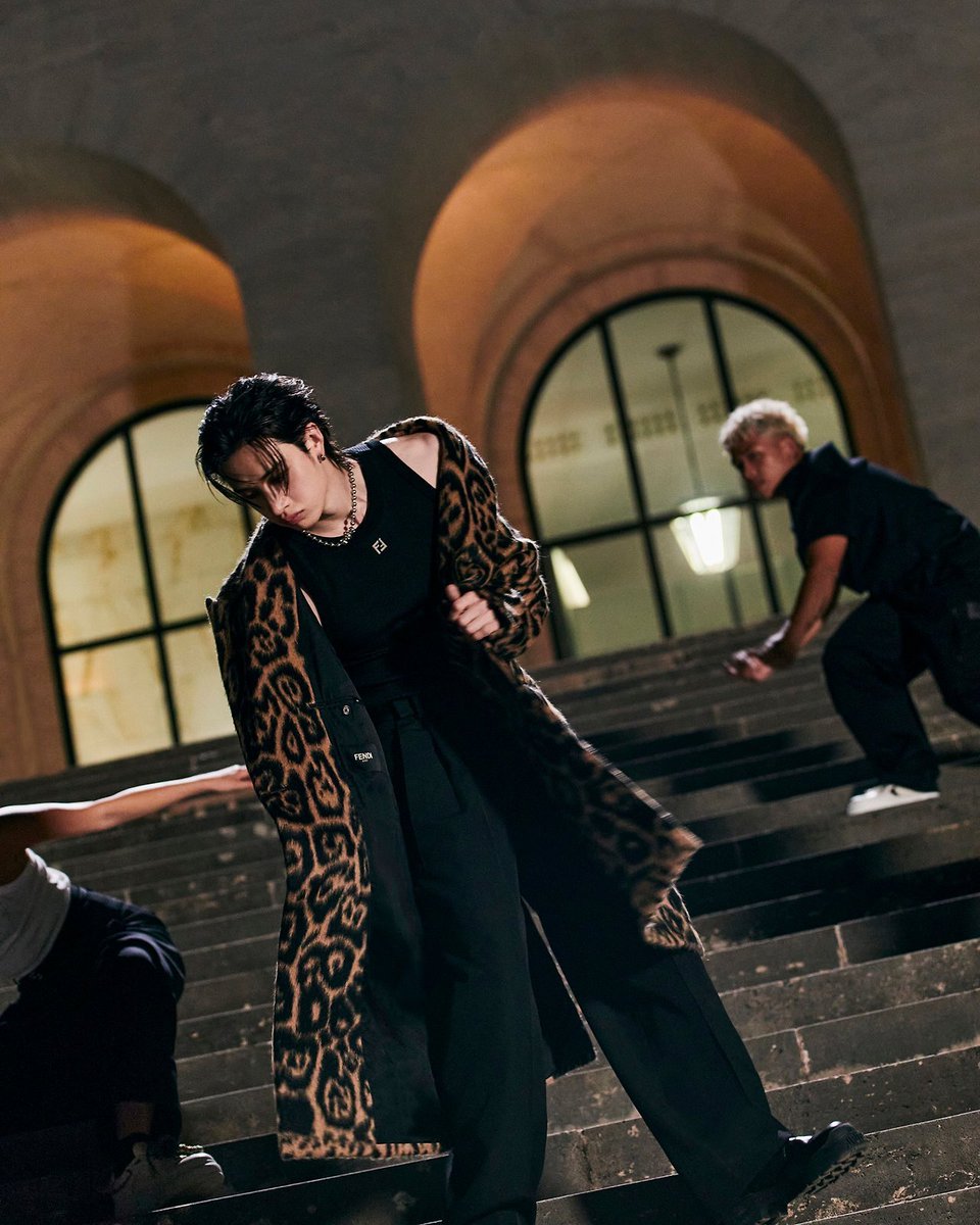 THIS SHOT IS SO COOL