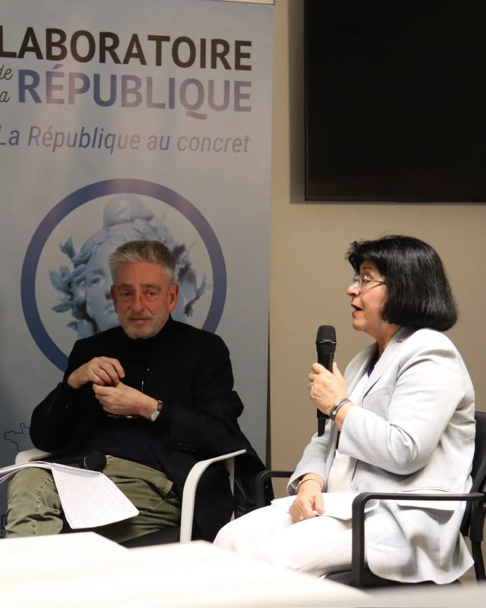 LabRepublique's tweet image. 📍 Lille – “Les conflits mondiaux négligés par les médias”

Lundi dernier, autour de @MarcSemo (journaliste spécialisé sur les questions internationales) et Fahimeh @robiolle, militante pour les droits des femmes en Iran et en Afghanistan, les échanges ont porté sur les conflits…