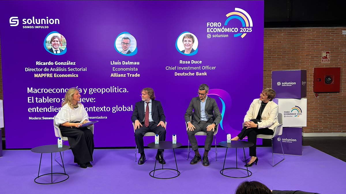 Comienza nuestra primera mesa para hablar de macroeconomía y geopolítica. 

“Es muy difícil prever qué va a pasar a nivel macro pero la revolución tecnológica, ecológica y la demografía nos muestra dónde puede darse el crecimiento más a largo plazo” Lluis Dalmau <a href="/allianztrade/">Allianz Trade</a>