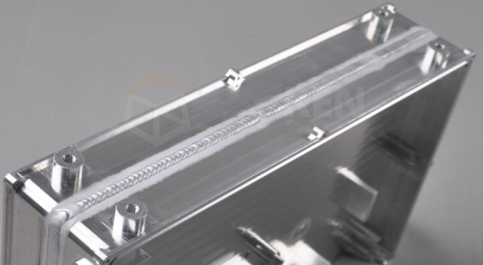 WayKen_Rapid's tweet image. Here&apos;s a look at one of our aluminum housings after fiber optic welding - a process that requires both technical accuracy and careful craftsmanship.
#FiberOptics #Welding #PrecisionEngineering #Manufacturing #Aluminum #CNCmachining