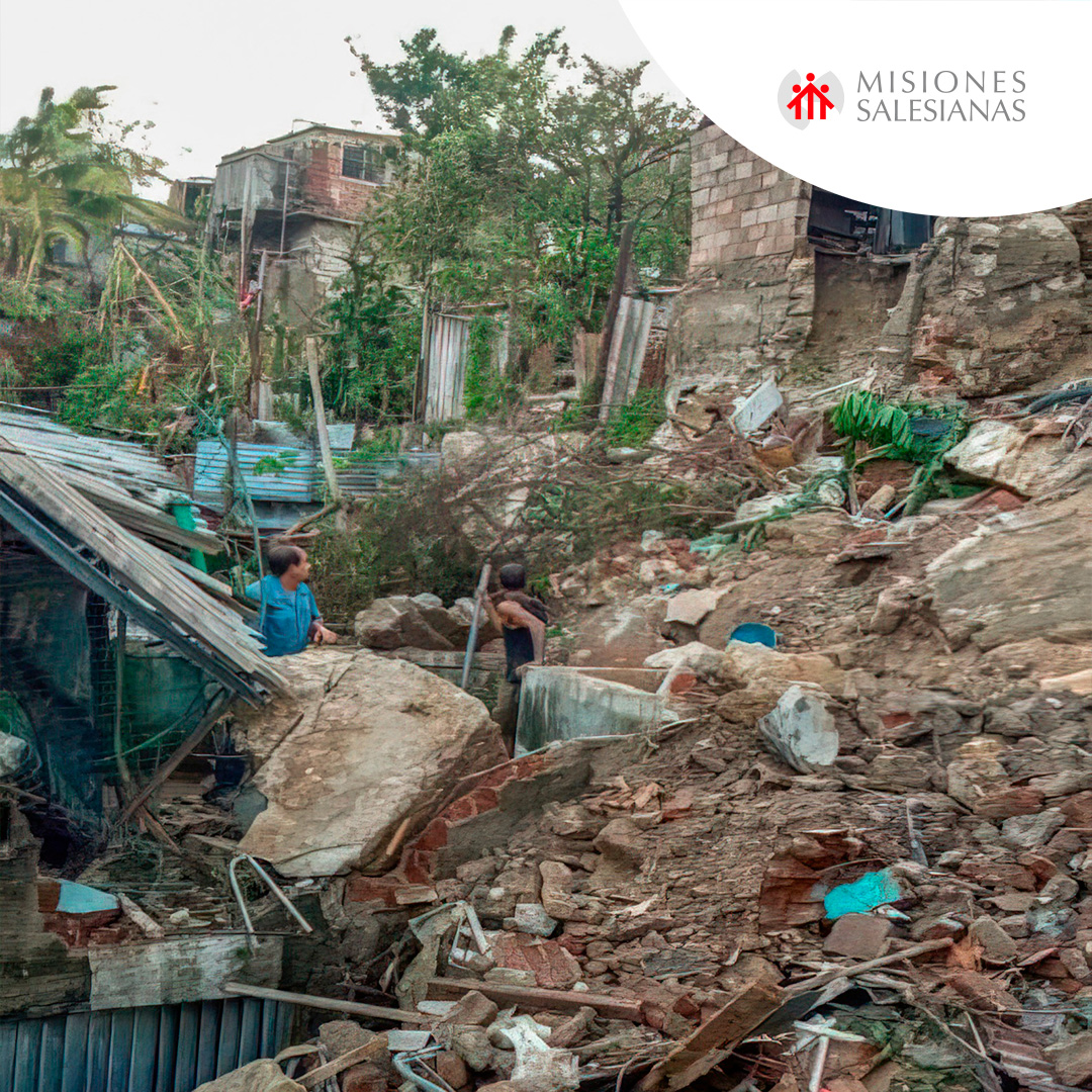 MSalesianas's tweet image. #NoticiaMS | El huracán Melissa deja viviendas dañadas y servicios interrumpidos. Los misioneros salesianos ya atienden a la población y evalúan las necesidades urgentes: agua, alimentos, kits de higiene, ropa...  
Más 👉 f.mtr.cool/oxsfnnnyqc