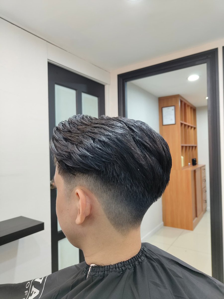 ikmalidhamm's tweet photo. 🚨Assalamualaikum..hello guys..nak bagitahu korang yang Trident barbershop kini dah kembali beroperasi di taman wilayah selayang..untuk pertanyaan boleh komen atau dm saya..minta repost ye dan semoga kita dilimpahi rezeki seperti air mengalir..terima kasih semua ❤️ https://t.co/1rzeTDEOCM