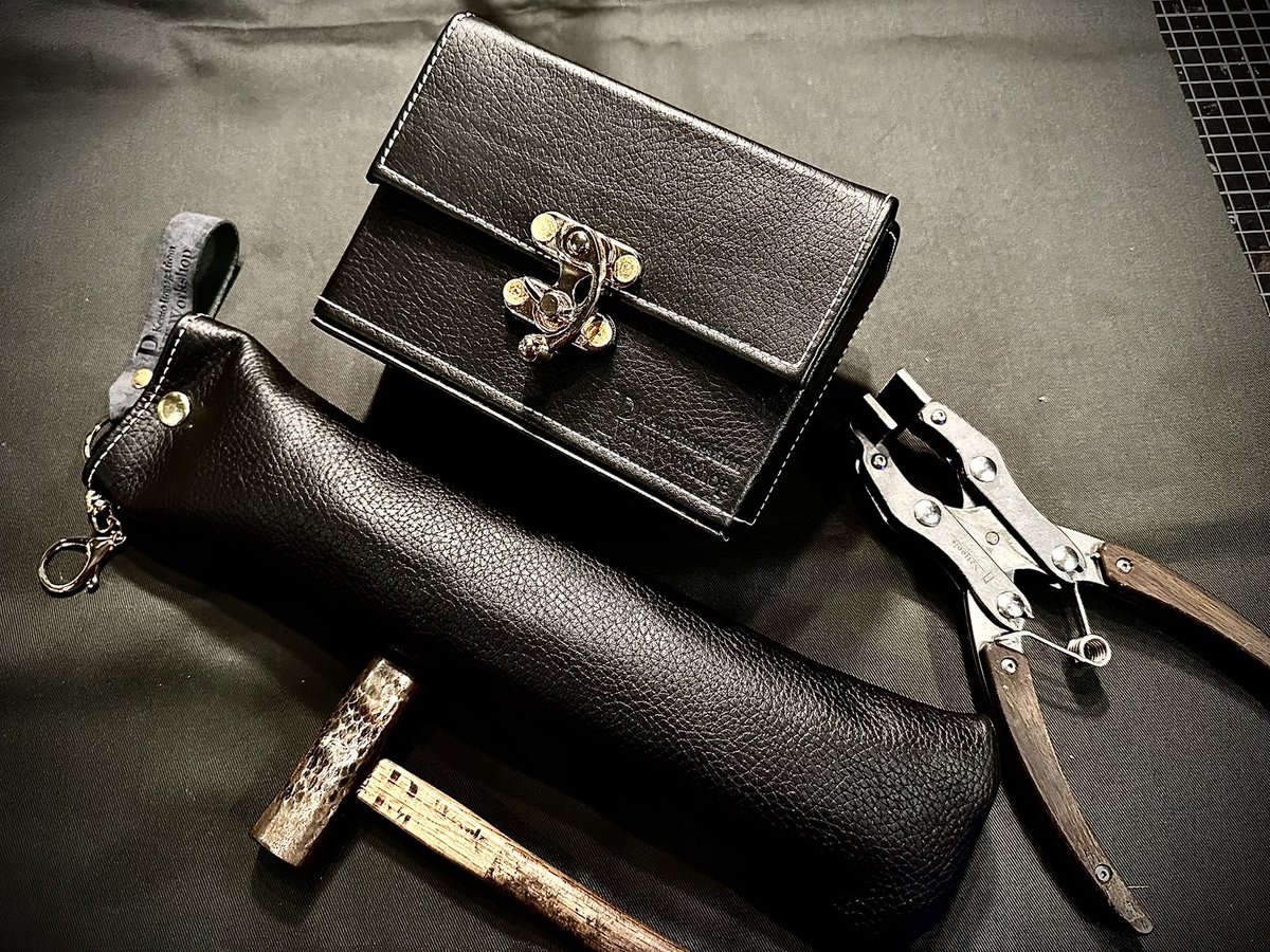 ９月のSALE品！Pvt.Workshop 極　本革　デッキケース 9月のSALE品！Pvt.Workshop 極 本革 デッキケース 9月のSALE品！Pvt