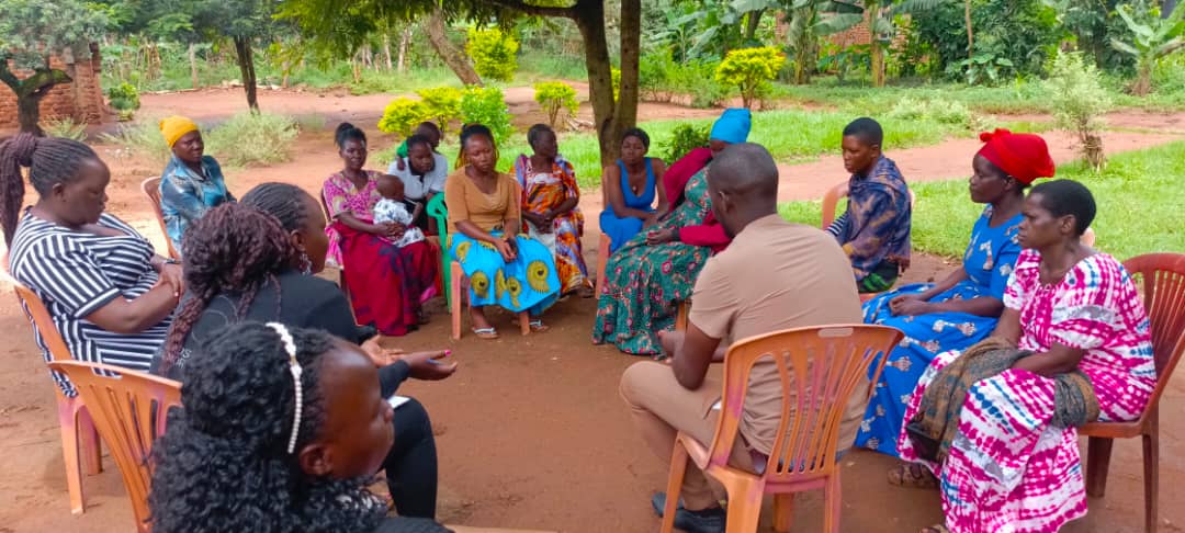 Supporting the women is supporting the Nation. Today we trained the Women in Kamu Kamu women's group in Kamuli about Financial Literacy and managing their business using the available legal frameworks. <a href="/GovUganda/">Government of Uganda</a> <a href="/fmujeres/">Fundación Mujeres</a> <a href="/MoICT_Ug/">Ministry of ICT&NG</a>