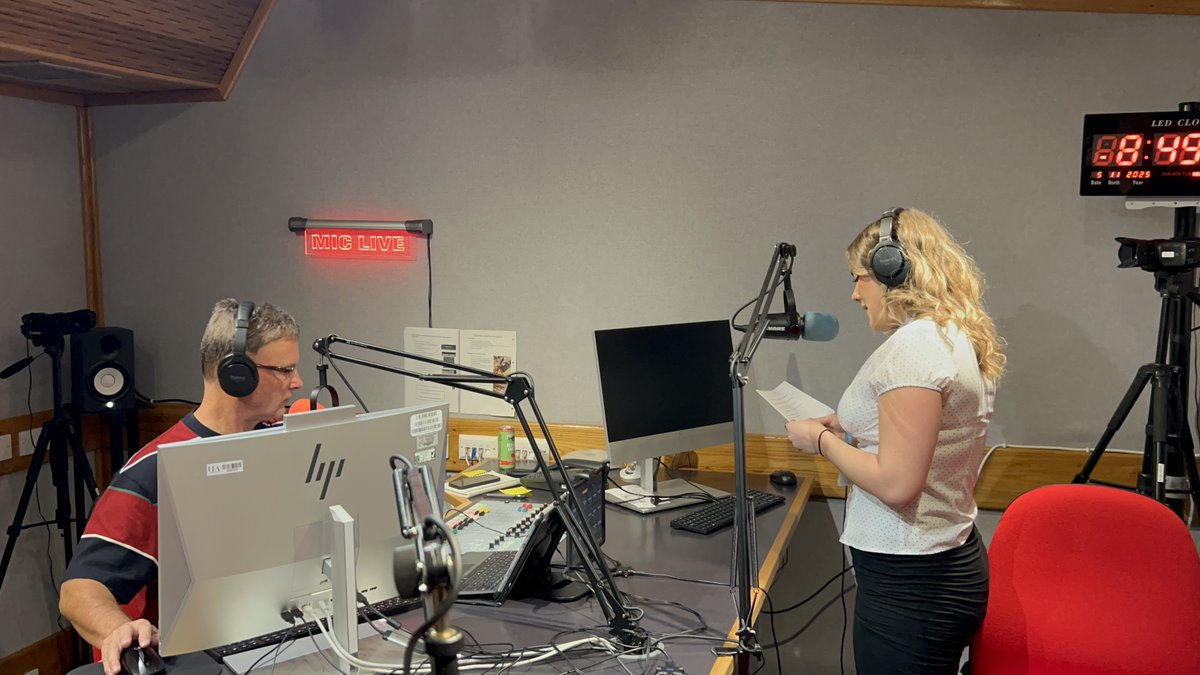 UEA_journalism's tweet photo. Erin has been our breakfast travel reporter on air this morning. https://t.co/XOSQb82RCg