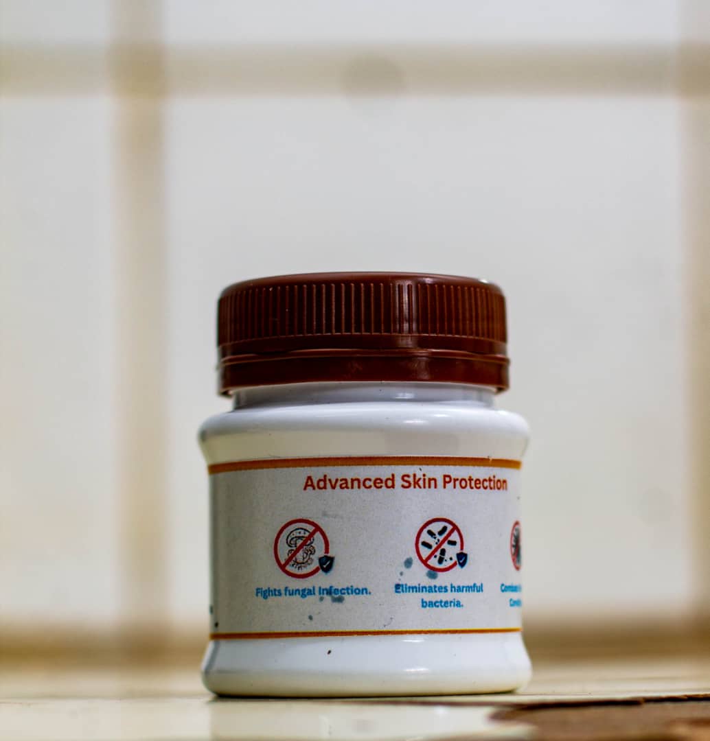 APSU2024's tweet photo. The team behind
#GarliVera™: A broad-spectrum antimicrobial cream for common skin infections.
https://t.co/RxMdKl6QJC
#AdvancingPharmaceuticalSciences
#AttheCore https://t.co/dGAxx19mN1