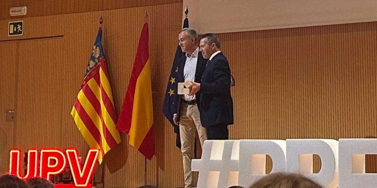imm_UPV's tweet photo. El IMM brilla en la Gala de #PremiosInvestigaciónUPV 2025.
🏅 Juan Carlos Cortés, Premio al Impacto Excelente.
🏅 Juan Ramón Torregrosa (@jrtorre10), Premio a la Trayectoria Excelente.
Orgullo y excelencia científica @UPV
➡️ + info: https://t.co/lrep4Ww3Jj https://t.co/PEqy3hNhTc