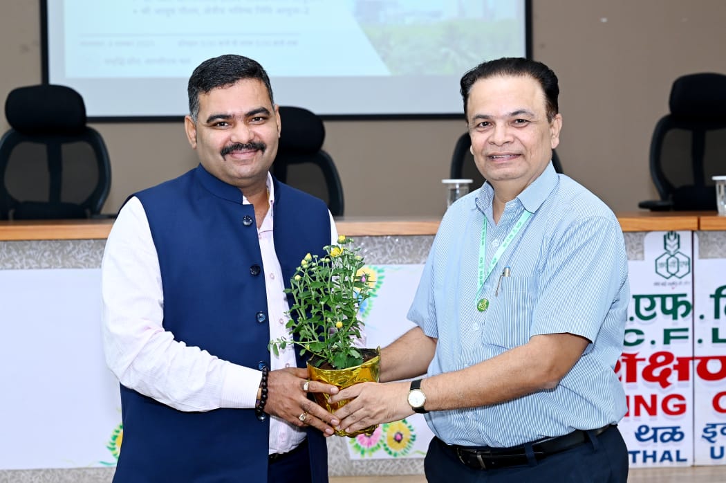 rcfkisanmanch's tweet image. दिनांक 04.11.2025 को #RCF थल इकाई में कर्मचारी भविष्य निधि संगठन (EPFO) क्षेत्रीय कार्यालय, वाशी द्वारा भविष्य निधि अधिनियम के अंतर्गत लाभ तथा प्रधानमंत्री विकसित भारत रोजगार योजना, पुनर्गठित ईसीआर व रोजगार पंजीकरण अभियान 2025  पर ठेकेदारों और श्रमिकों के लिए जागरूकता सत्र का सफल…