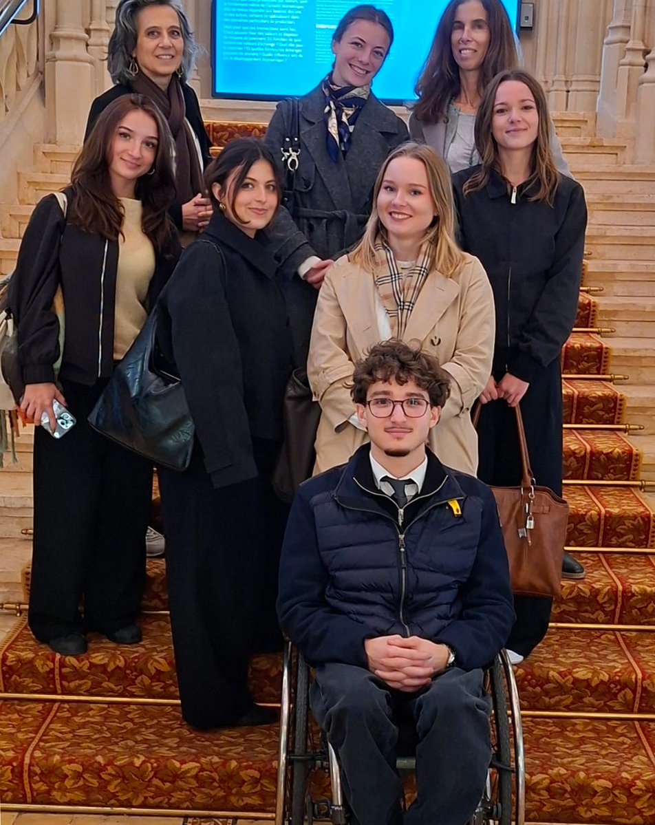 albertdemun's tweet image. 💡 Les étudiants de 2ᵉ année de BTS CCST ont visité la Cité de l’#économie – @citeco_officiel !
Au programme : jeux, expériences interactives et découvertes pédagogiques pour mieux comprendre les concepts économiques et les enjeux de la mondialisation. 🌍

#Apprentissage