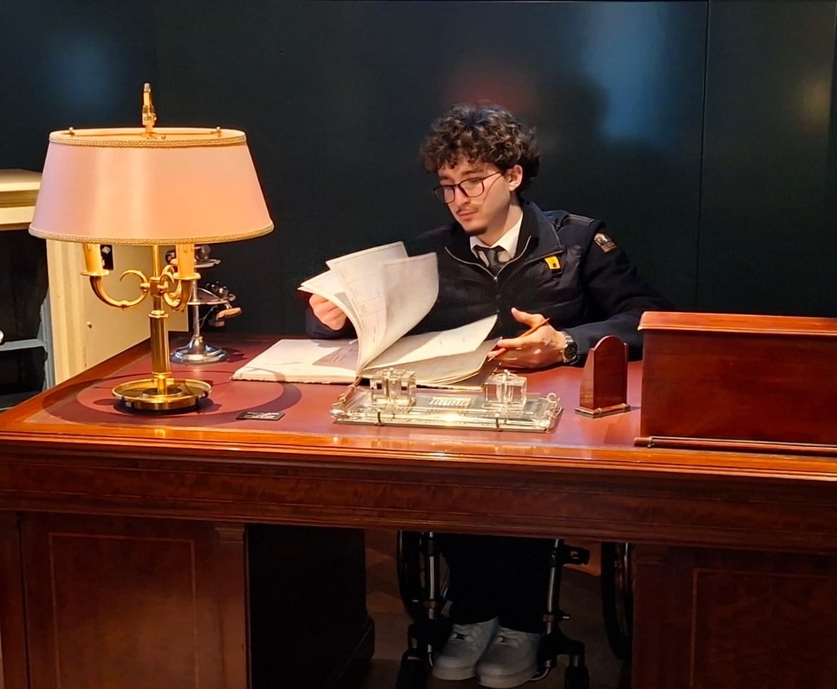 albertdemun's tweet image. 💡 Les étudiants de 2ᵉ année de BTS CCST ont visité la Cité de l’#économie – @citeco_officiel !
Au programme : jeux, expériences interactives et découvertes pédagogiques pour mieux comprendre les concepts économiques et les enjeux de la mondialisation. 🌍

#Apprentissage