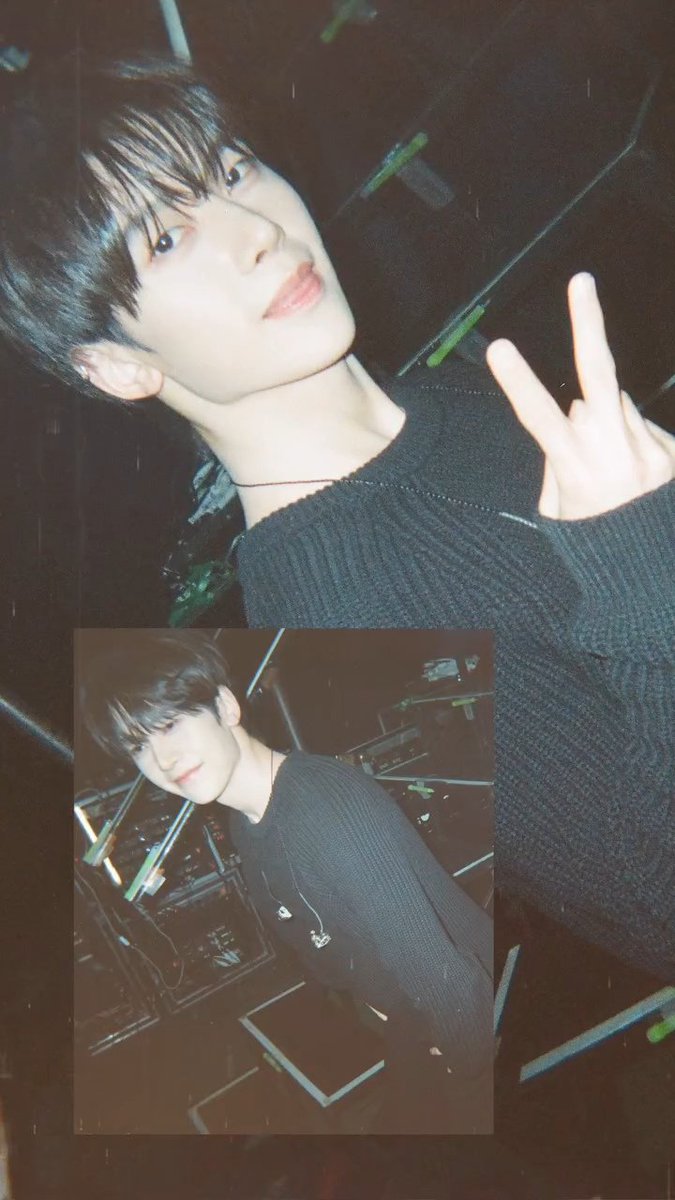 mybiasmatthew's tweet photo. 마슈님 너무 잘생겻더... 브이랑 메렁밖에 멀르는 바부 https://t.co/Afpw8OA9Hq