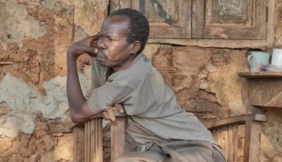 Girls have DMs like job applications — but they still choose to check there phones for one hey from that right idiot 😉