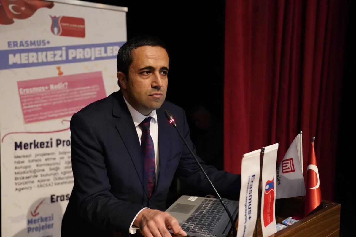 🌟 Yıldızlar Ligi: Erasmus+ Merkezi Projeler Toplantı Serimiz Tüm Hızıyla Devam Ediyor! 🌟

Serimizin bu etabında, Muş Alparslan Üniversitesi <a href="/musalparslanuni/">Muş Alparslan Üniversitesi - MAUN</a> ev sahipliğinde bir araya geldik.
Muş Alparslan Üniversitesi Rektör Yardımcısı Prof. Dr. Kenan Yıldırım'ın, Muş Gençlik