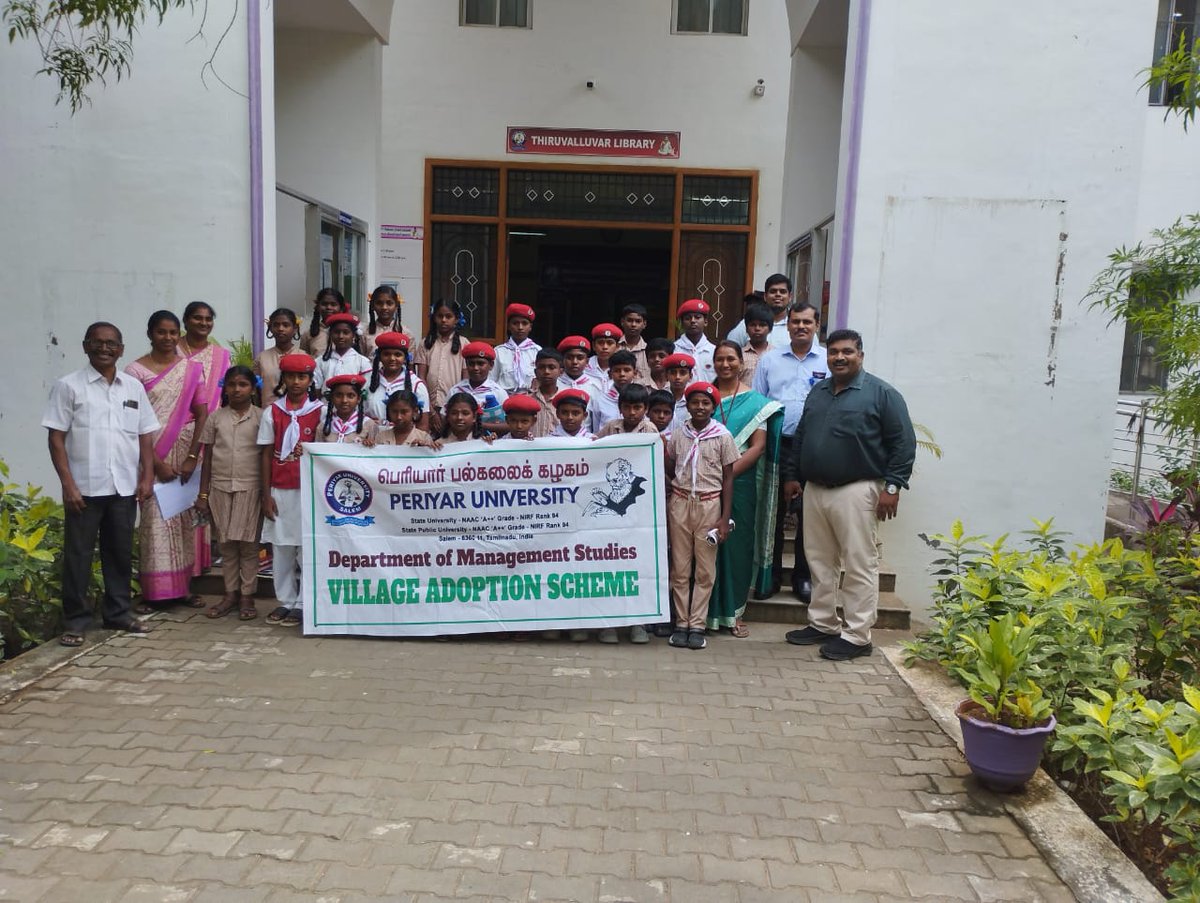 PeriyarVarsity's tweet image. 📚 Library Visit Programme 🌿
DoMS, Periyar University, organized a Library Visit under the Village Adoption Scheme for Kottagoundampatti High School students, inspiring reading and learning habits. 🌟
#PeriyarUniversity #DoMS #VillageAdoptionScheme #LibraryVisit