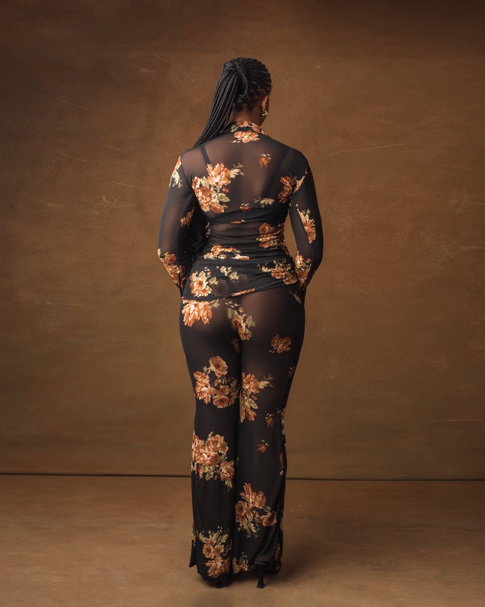 Belsenofficial's tweet photo. Paragon Set

This outfit is a chic, sheer two-piece set consisting of a long-sleeve button-down top and flared pants. The fabric is black mesh with an all over floral print in earthy tones featuring warm browns, muted golds, and olive greens. https://t.co/hyY775IwkB