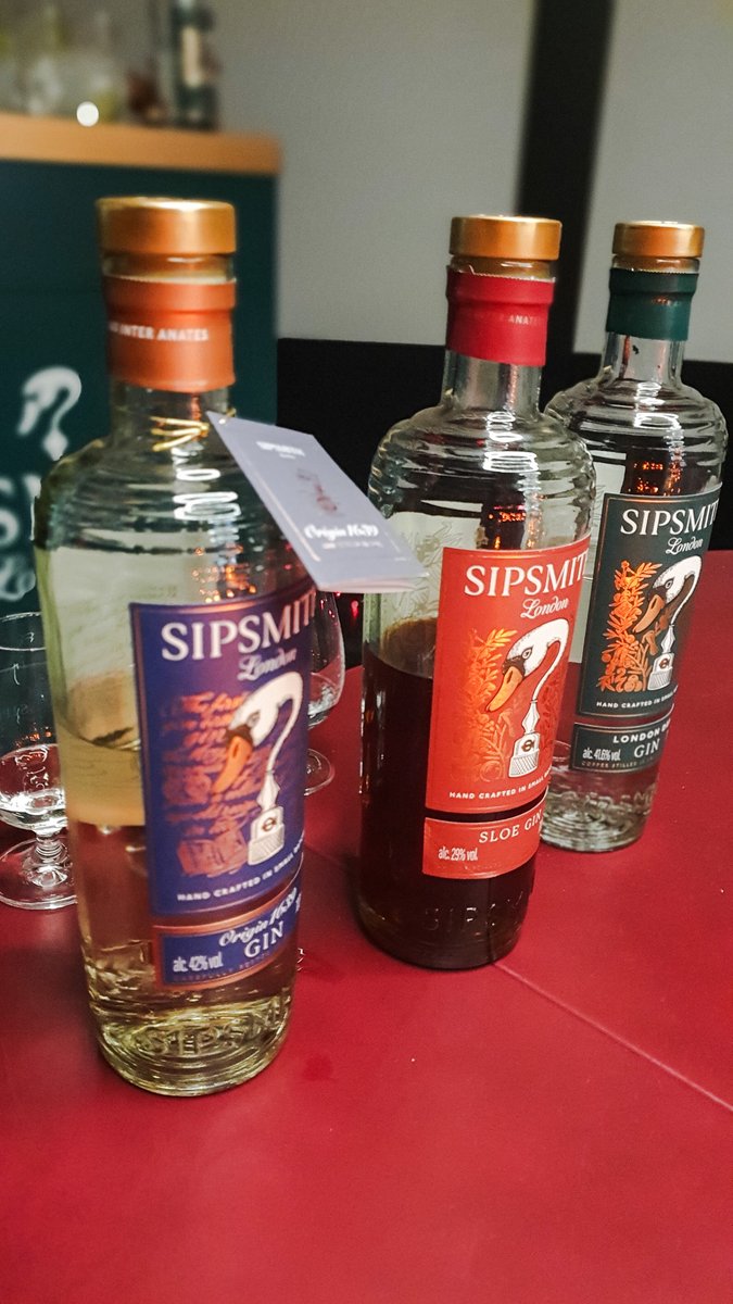 woncomms's tweet image. A Halloween Inspired Gin Tasting Experience With @sipsmith London

This spooktacular affair was a superb team bonding activity with witches, ghosts, ghouls and frighteningly good gin.

How did you spend your Halloween?

#halloween #bonfirenight #newyork #courtois #trent #gbbo 👻