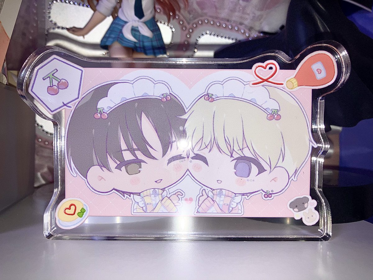 우리 앤팀 첫 1위 기념…!!

#RT 추첨 한 분께 공오즈 체리 코롯토 보내드려요♥

많은 참여 부탁드립니다〰️🍒🍒